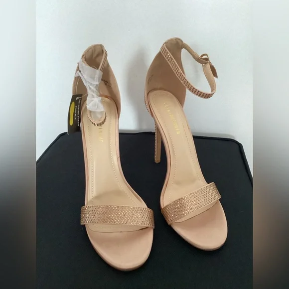 Fashion Nova heels - Picture 2 of 7